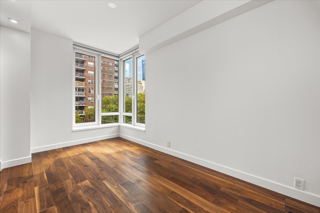 261 West 28th Street, Unit 6A photo 18