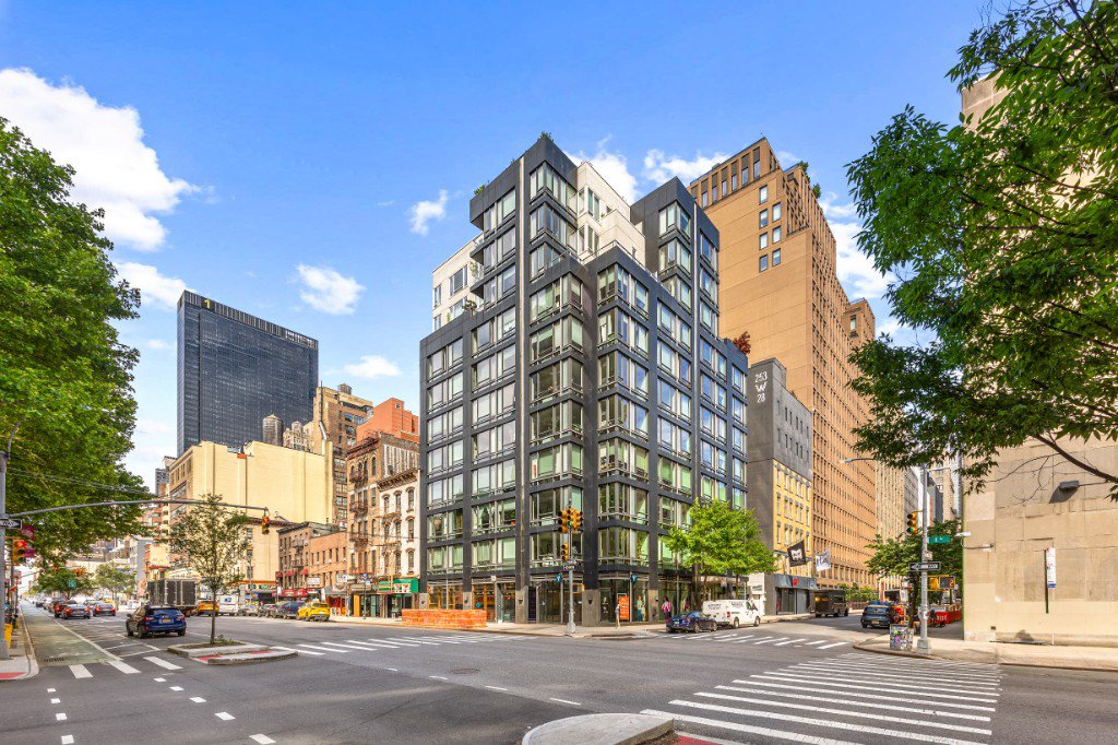 261 West 28th Street, Unit 6A photo 25