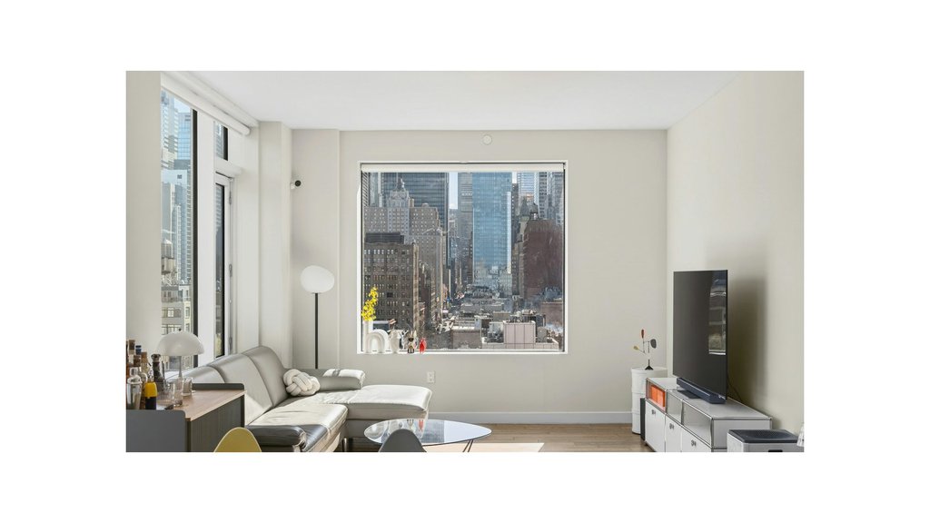 505 West 43rd Street, Unit 14A photo 3