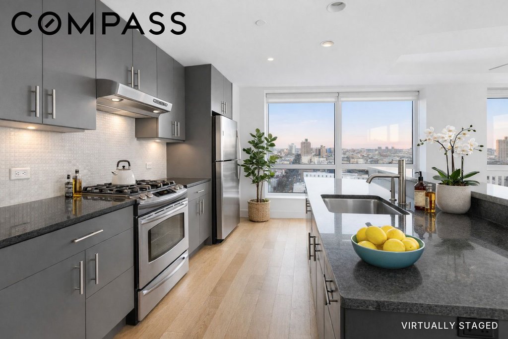 440 Kent avenue, Unit 18E photo 3
