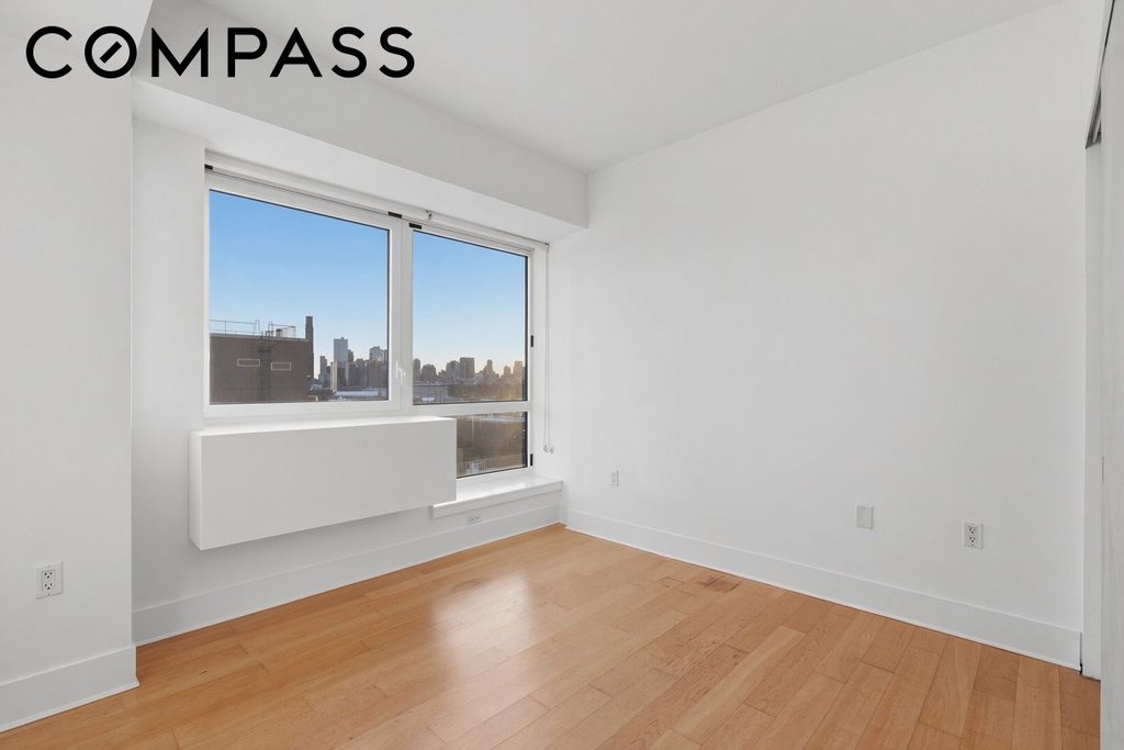 440 Kent avenue, Unit 18E photo 8