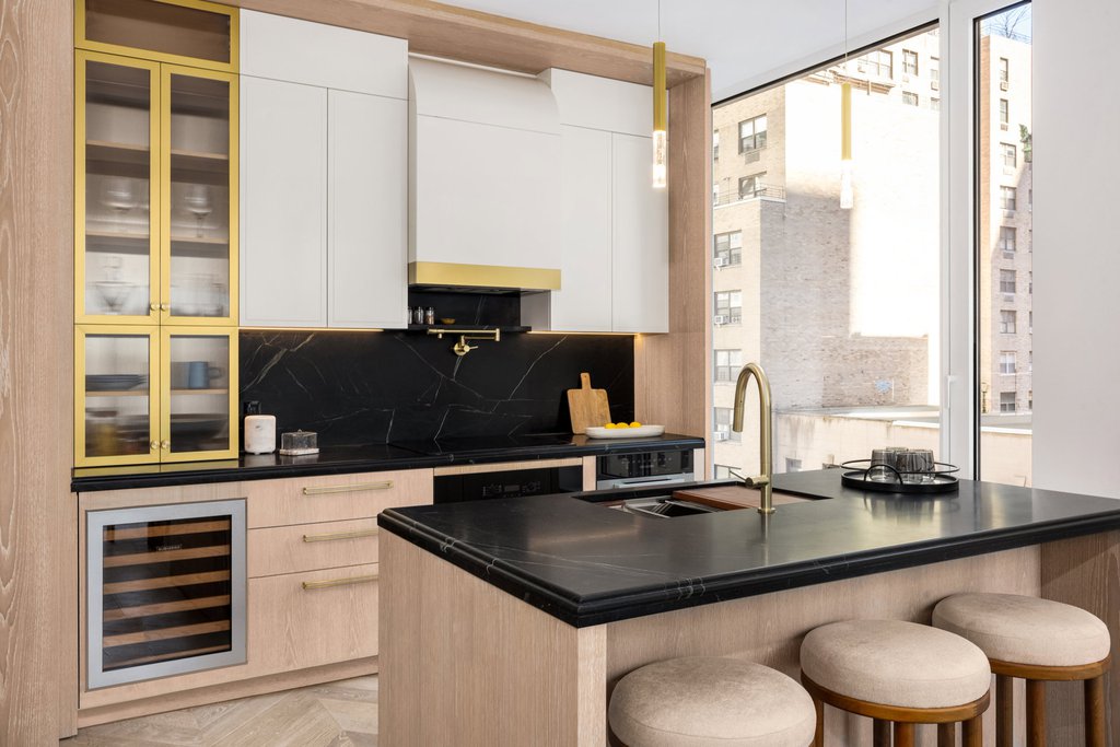 660 Lexington Avenue, Unit PHC photo 18