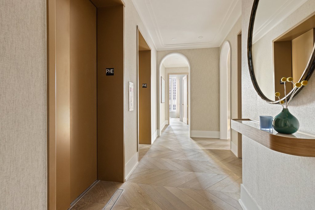 660 Lexington Avenue, Unit PHC photo 16