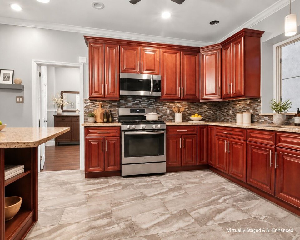15 Bleecker Street – For Sale photo 4