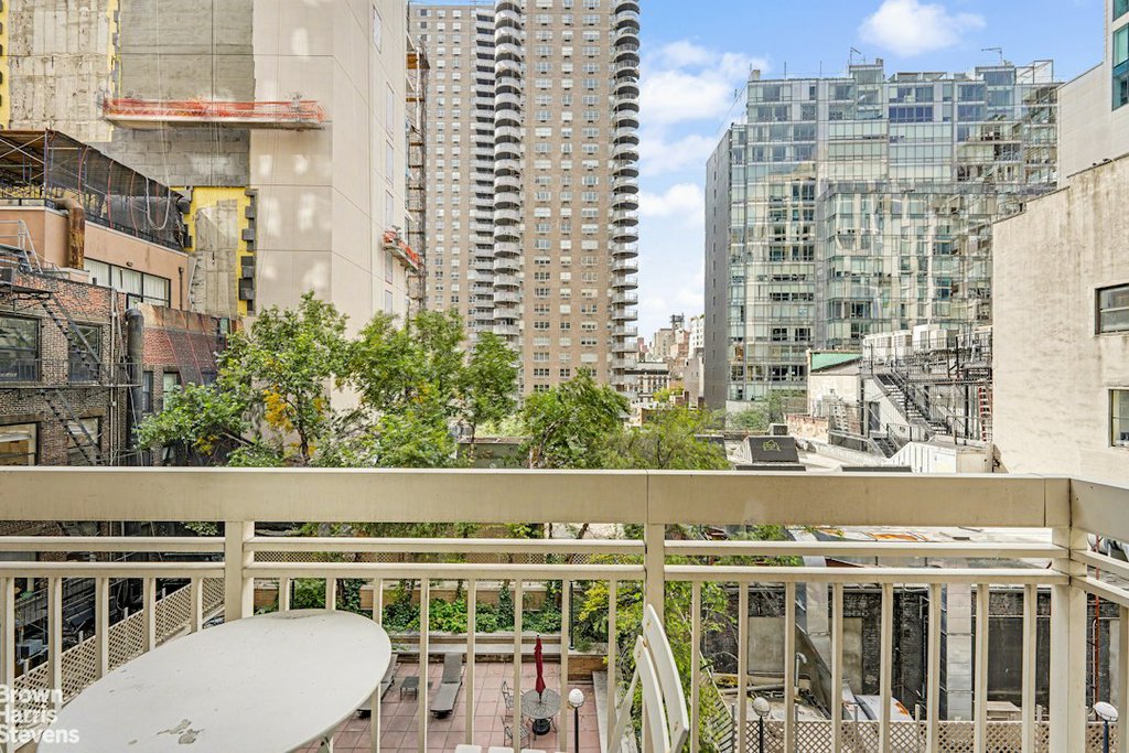 170 East 87th Street, Unit W6G photo 2