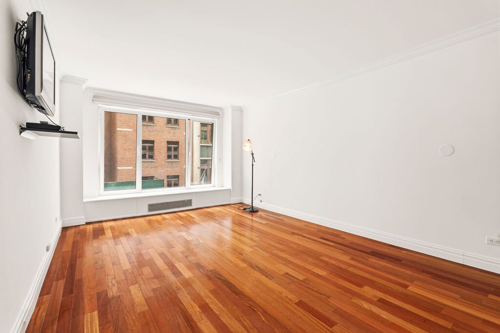 200 Central Park South, Unit 4M photo 6