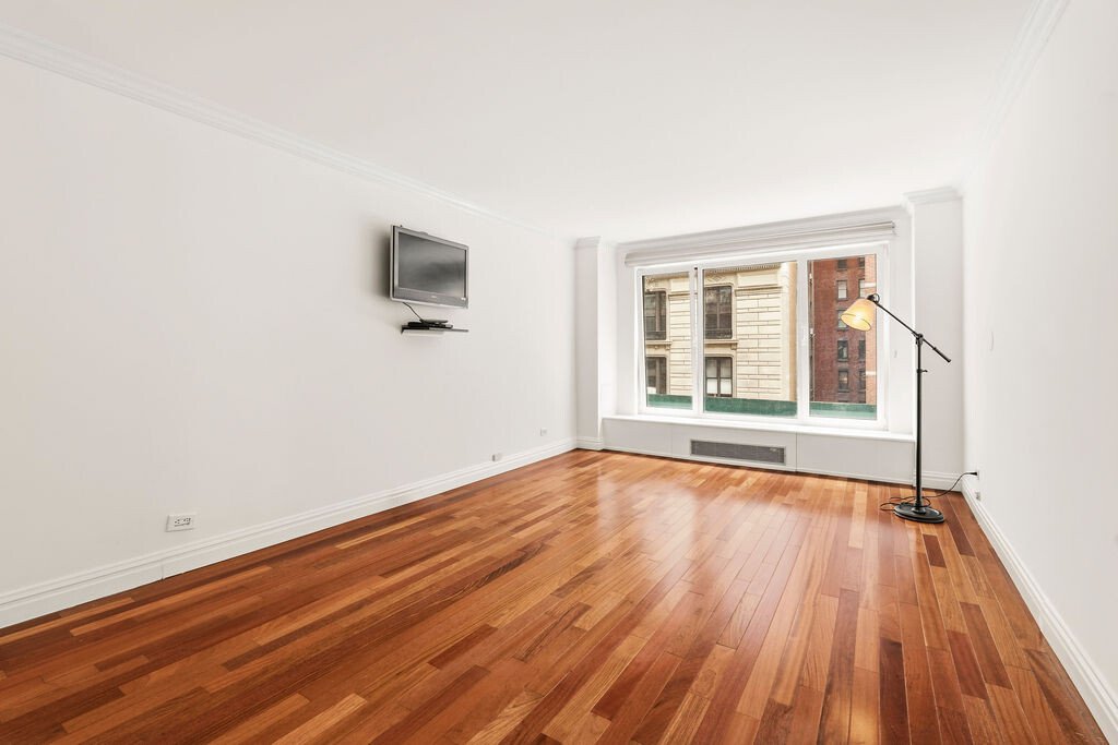 200 Central Park South, Unit 4M photo 7