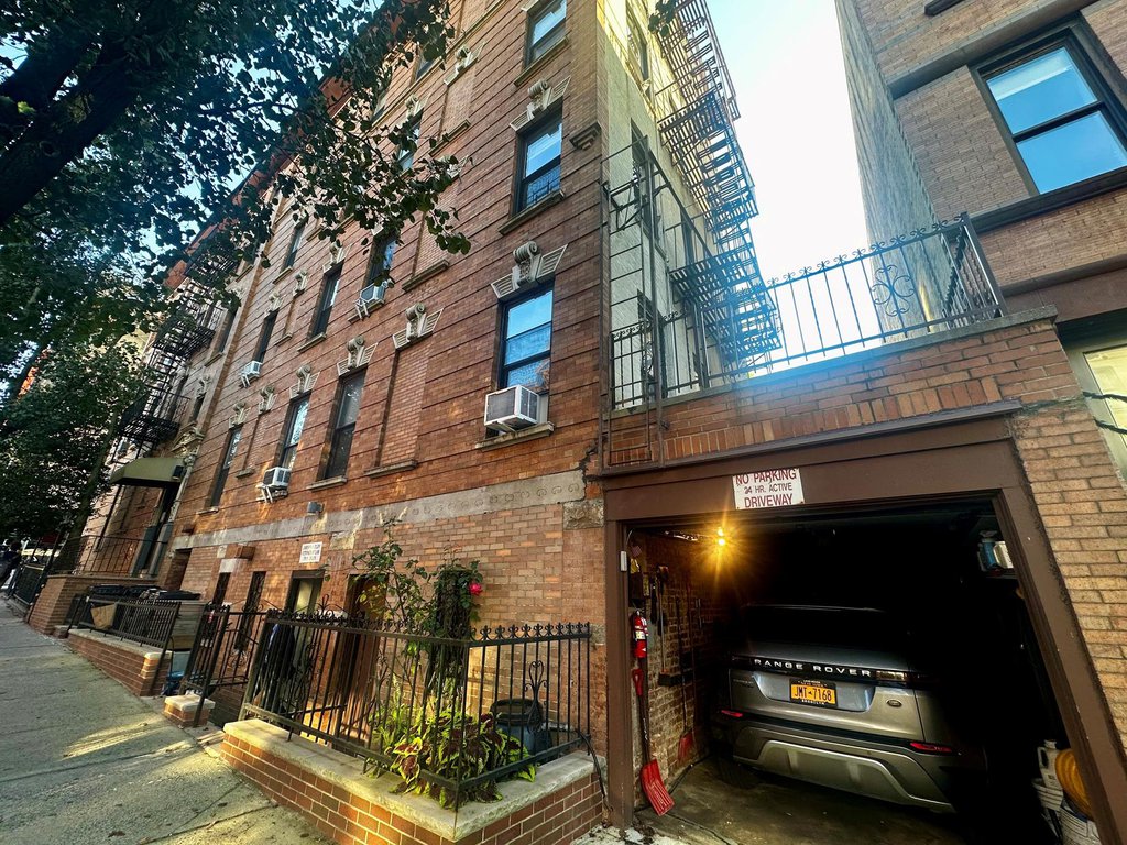 438 4th Street, Unit 4A photo 2