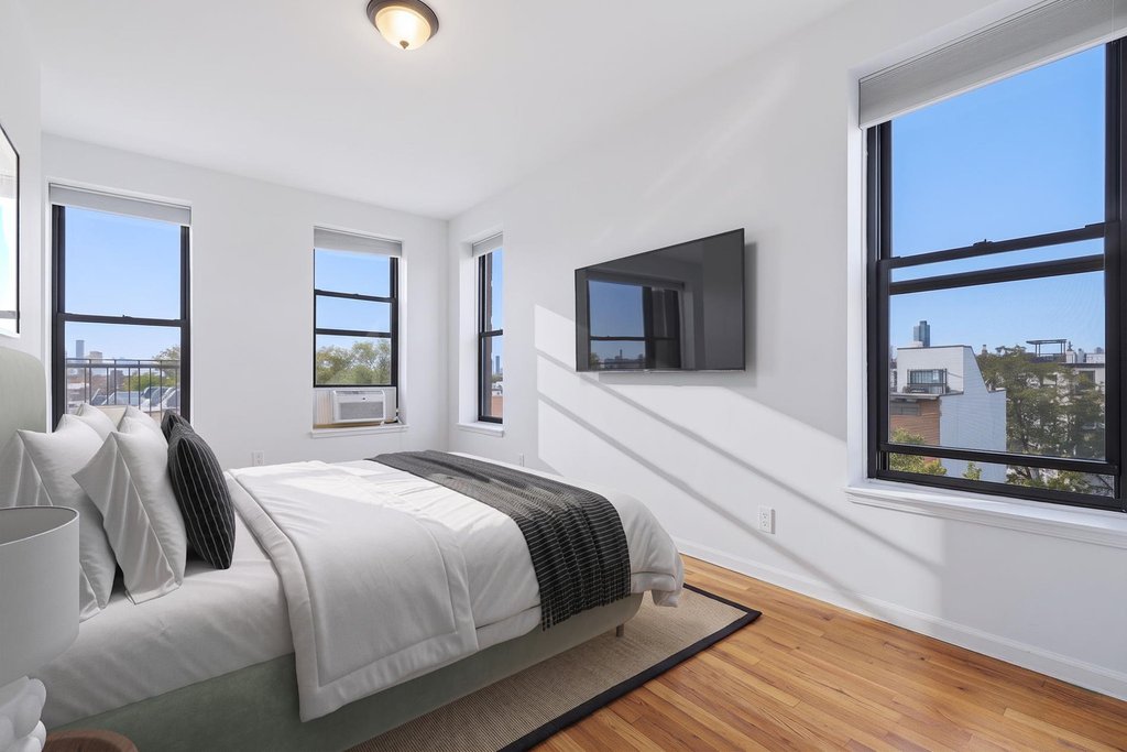 438 4th Street, Unit 4A photo 6