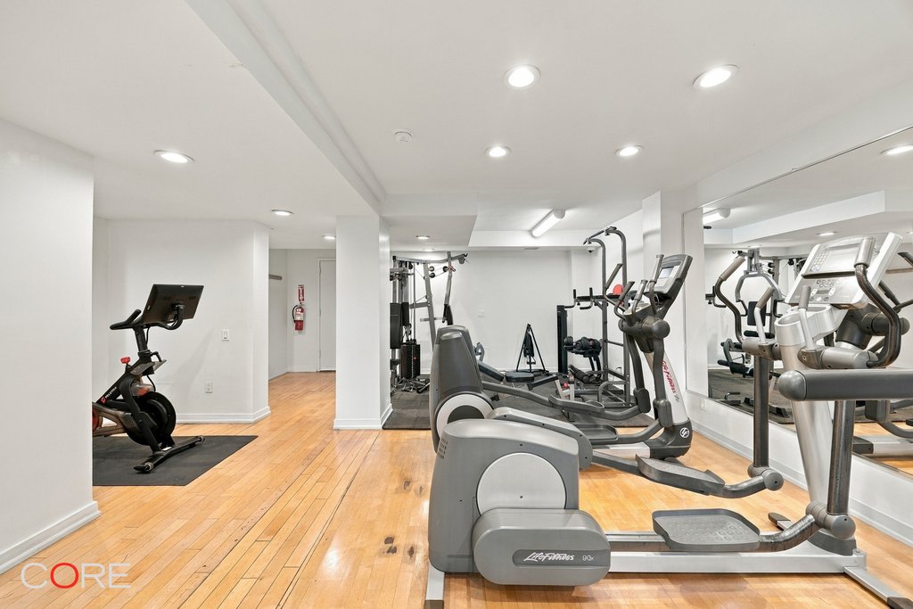 233 East 70th Street, Unit 16T photo 10