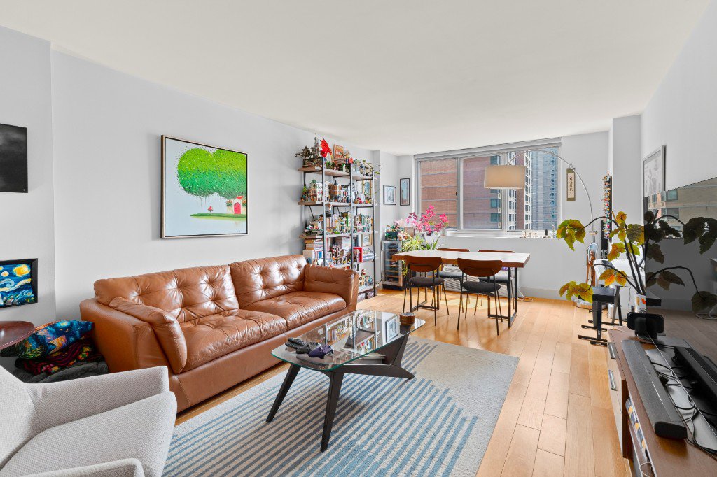 345 East 93rd Street, Unit 13G photo 4
