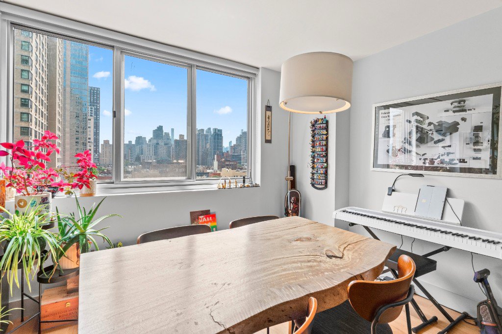 345 East 93rd Street, Unit 13G photo 2