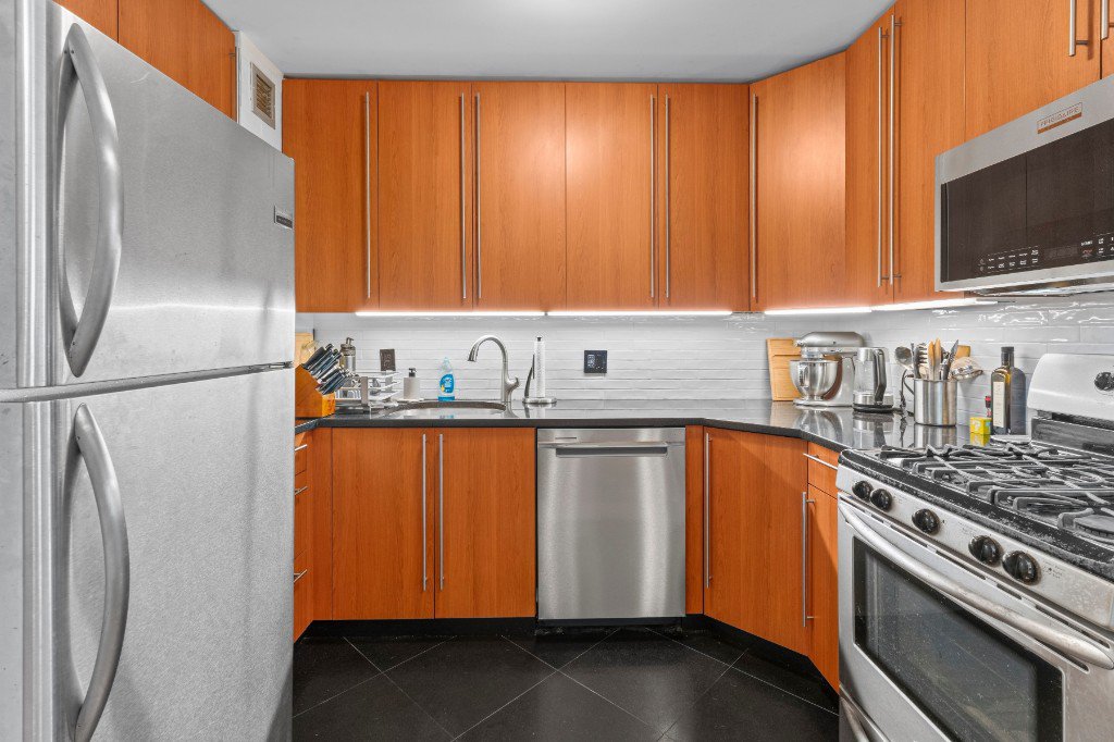 345 East 93rd Street, Unit 13G photo 7