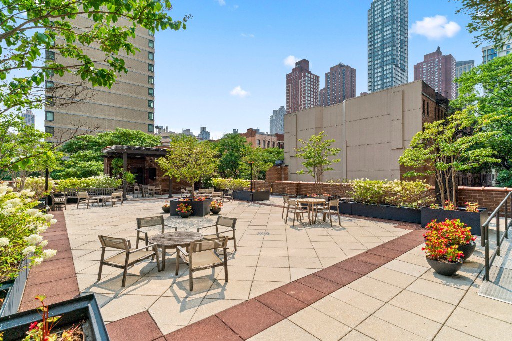 345 East 93rd Street, Unit 13G photo 15