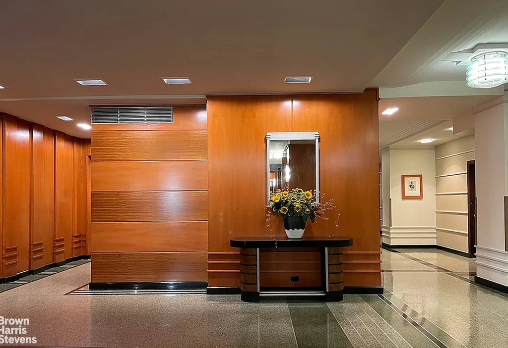25 Central Park West, Unit 7T photo 9