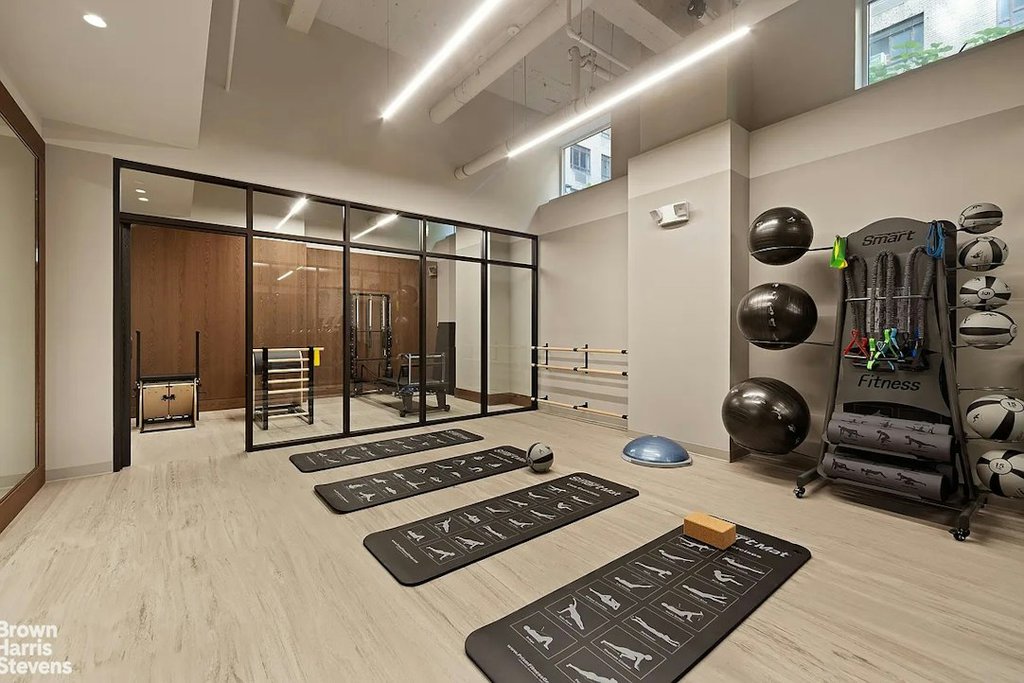 25 Central Park West, Unit 7T photo 11