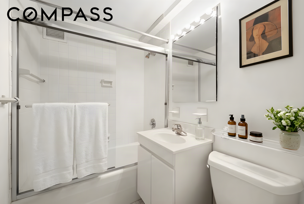 160 East 65th Street, Unit 4A photo 6