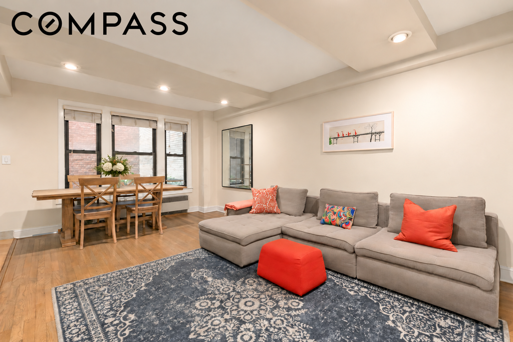 319 East 50th Street, Unit 3L photo 2