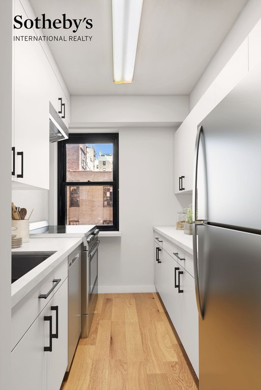 165 East 72nd Street, Unit 5N photo 5