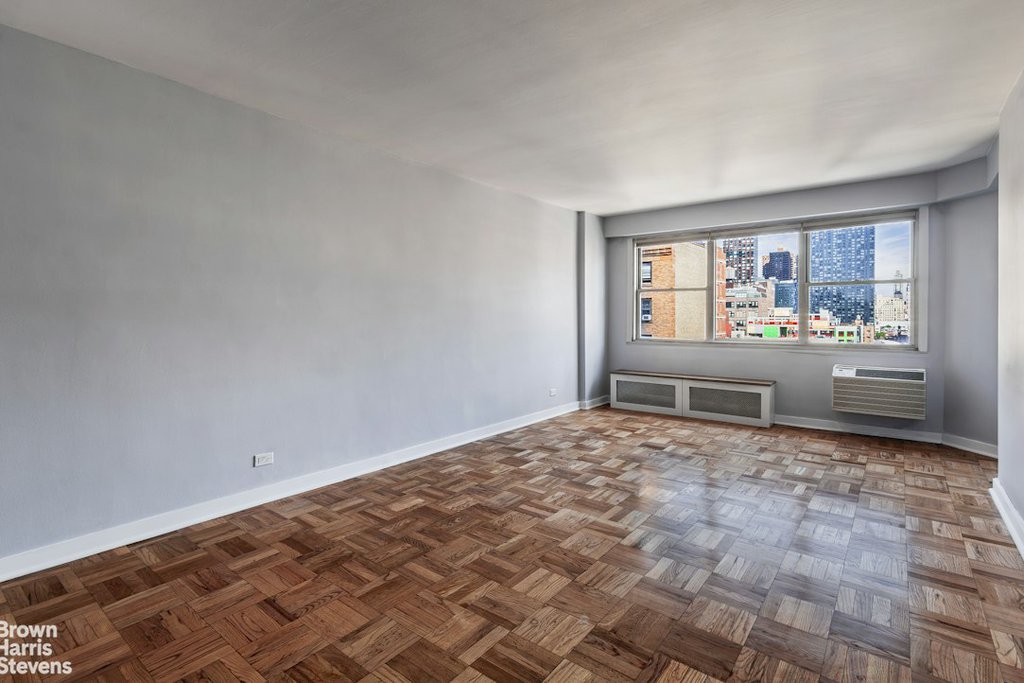 430 West 34th Street, Unit 17CD photo 2