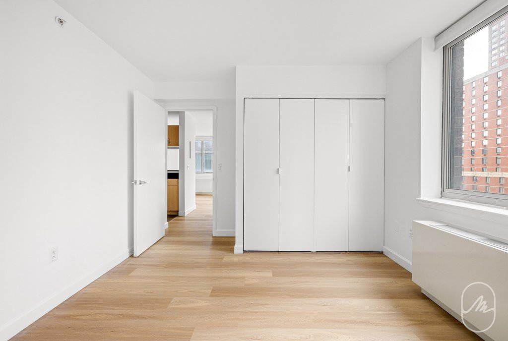 561 Tenth Avenue, Unit 27A photo 6