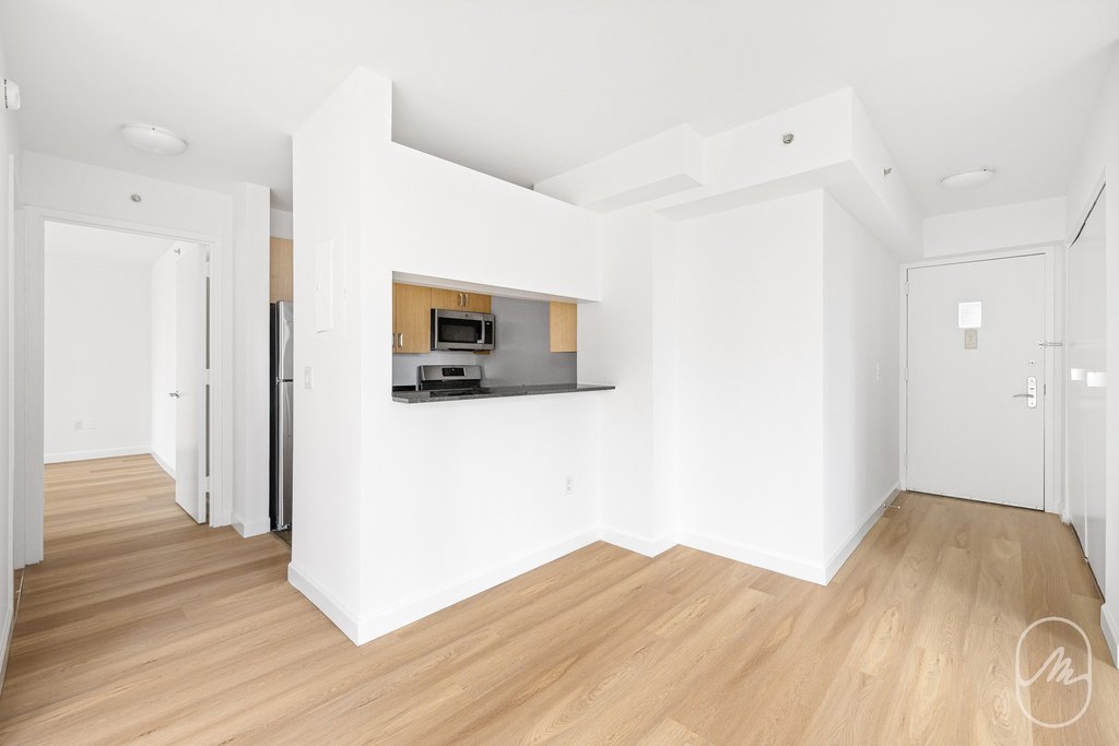 561 Tenth Avenue, Unit 27A photo 7