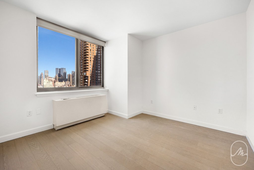 561 Tenth Avenue, Unit 27A photo 8