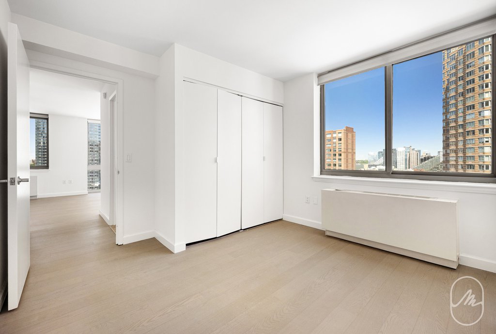 561 Tenth Avenue, Unit 27A photo 9
