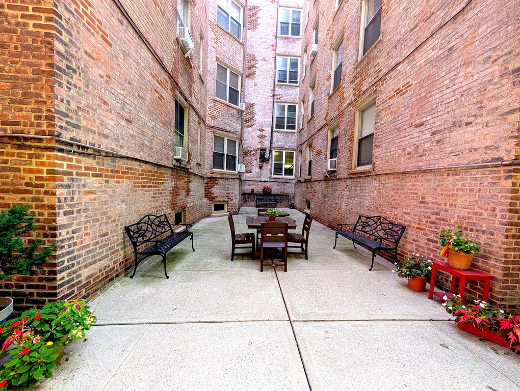 120 Bennett Avenue, Unit 5N photo 9