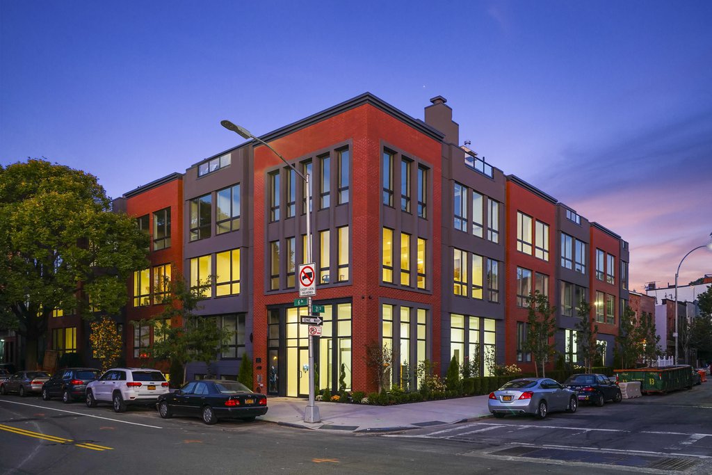 695 Sixth Avenue, Unit 1D