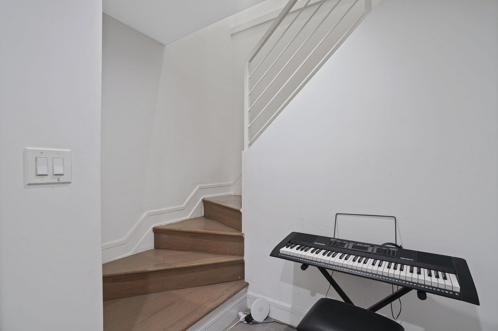 695 Sixth Avenue, Unit 1D photo 14