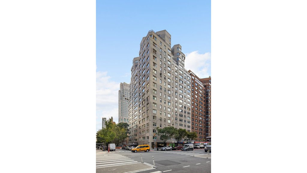 200 East 78th Street, Unit 9A photo 9