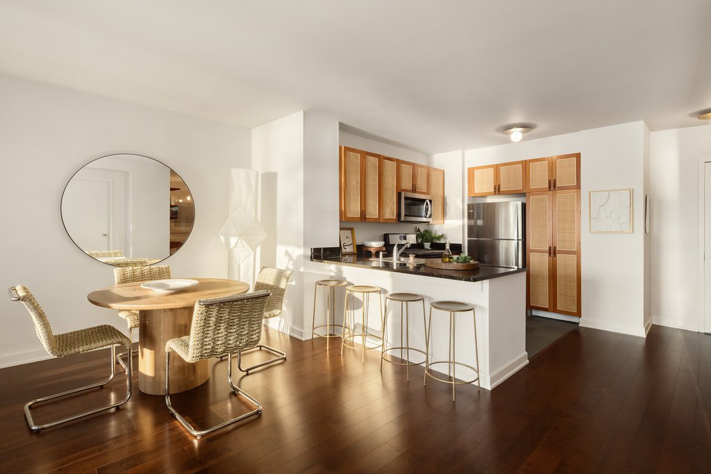 20 River Terrace, Unit 18G photo 4