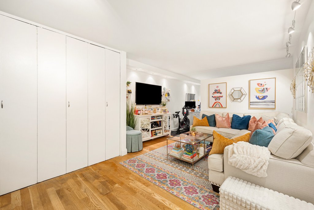 370 East 76th Street, Unit C404