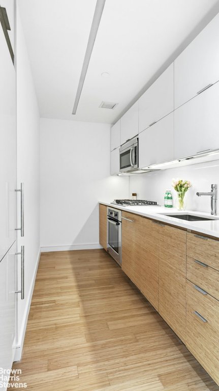 303 East 33rd Street, Unit 6K photo 7