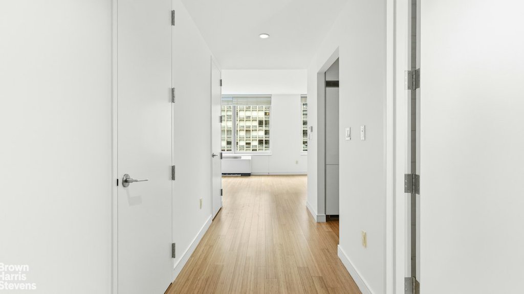 303 East 33rd Street, Unit 6K photo 11