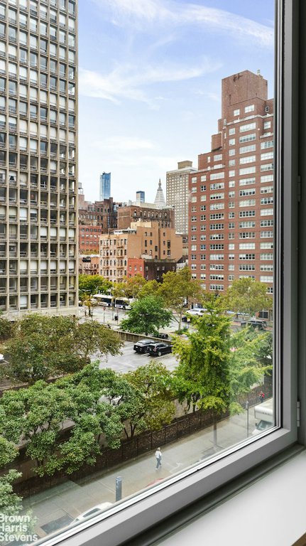 303 East 33rd Street, Unit 6K photo 15