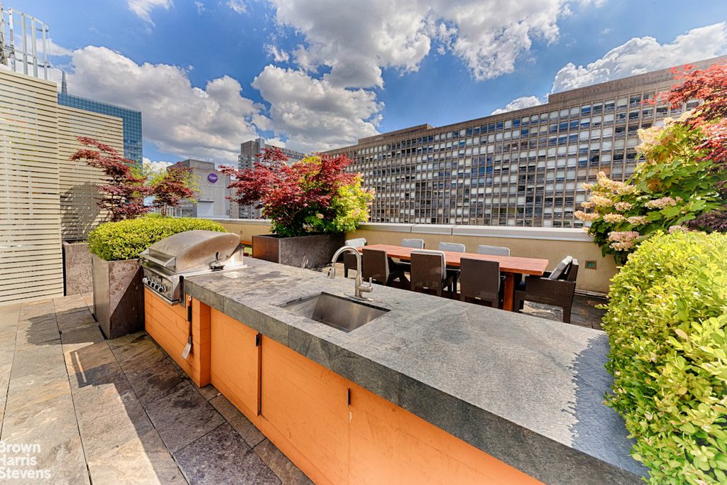 303 East 33rd Street, Unit 6K photo 17