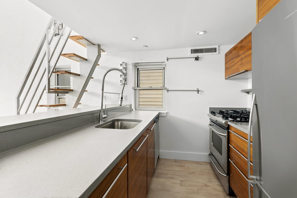 447 Humboldt street, Unit 2B photo 4