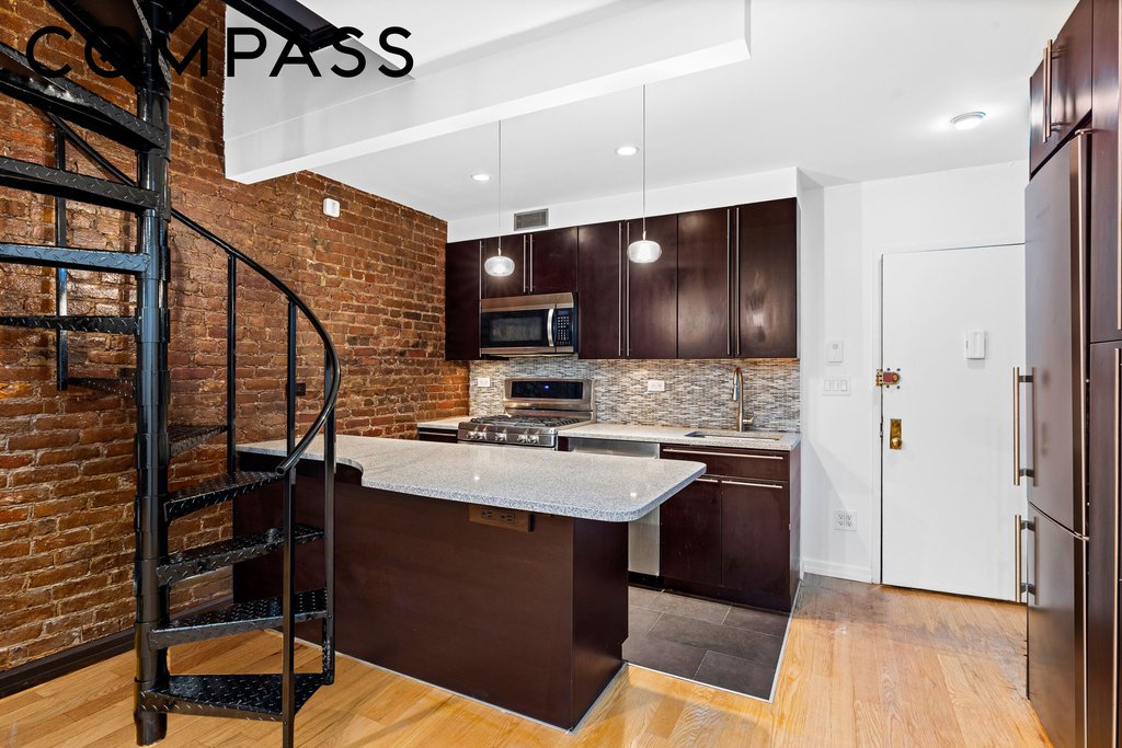 118 Suffolk Street, Unit 2D photo 4