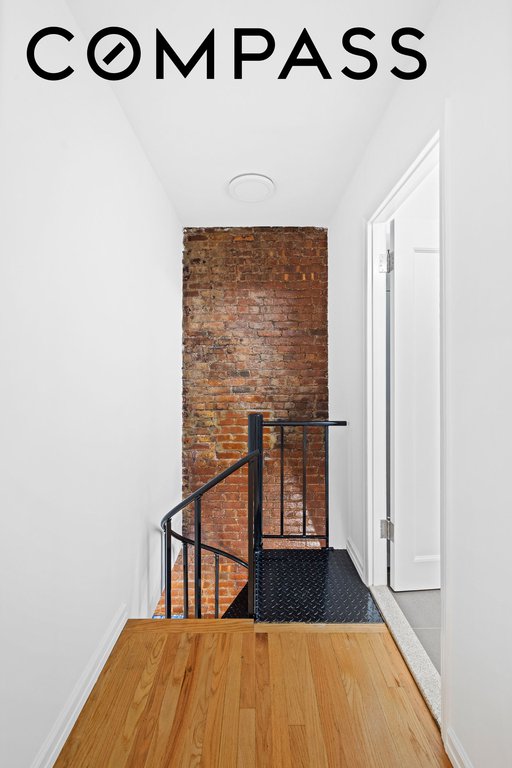 118 Suffolk Street, Unit 2D photo 9