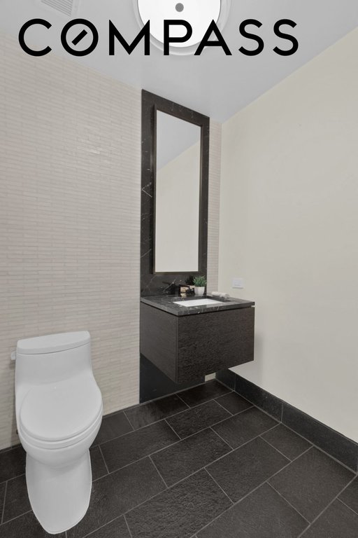 50 Riverside Boulevard, Unit 5K photo 12