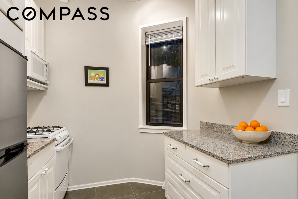 512 East 82nd Street, Unit 2A photo 3