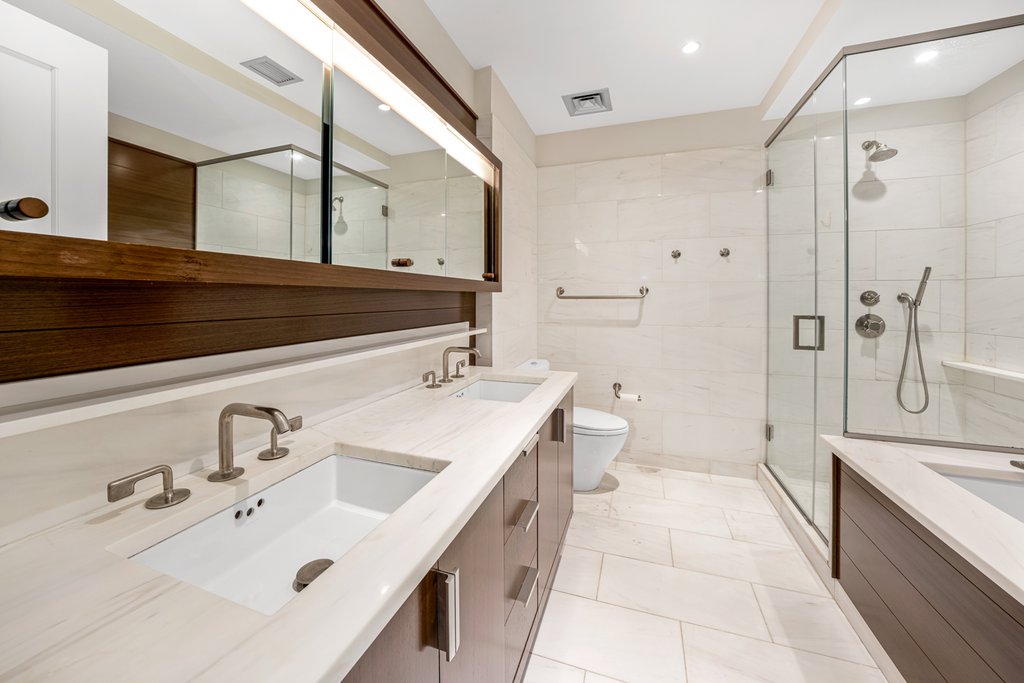 60 Riverside Boulevard, Unit 2602 photo 8