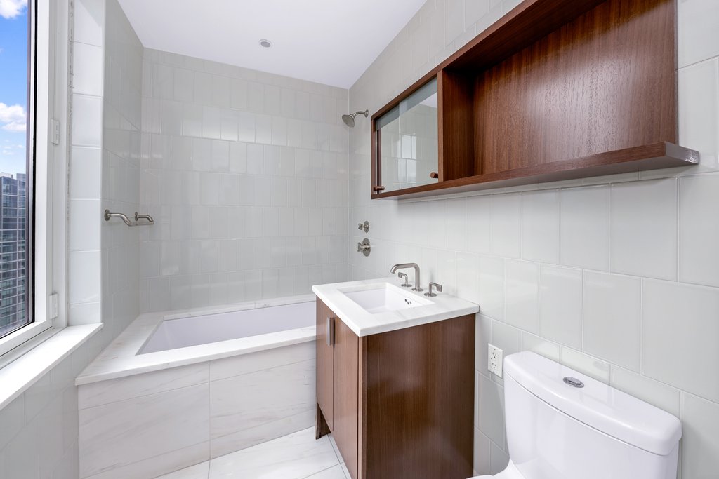60 Riverside Boulevard, Unit 2602 photo 9