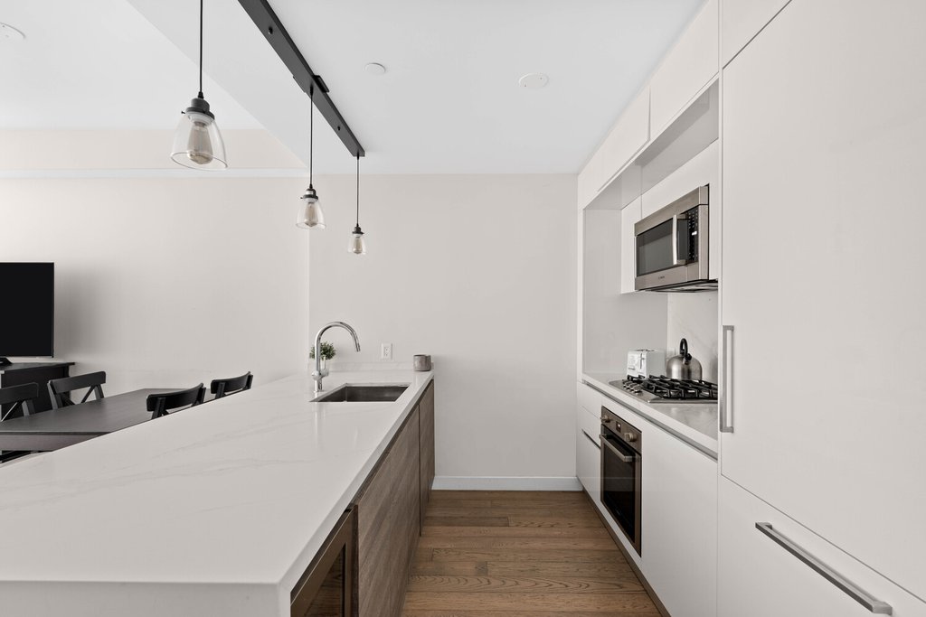 505 West 43rd Street, Unit 6D photo 4