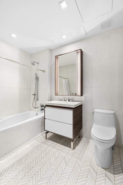 505 West 43rd Street, Unit 6D photo 6