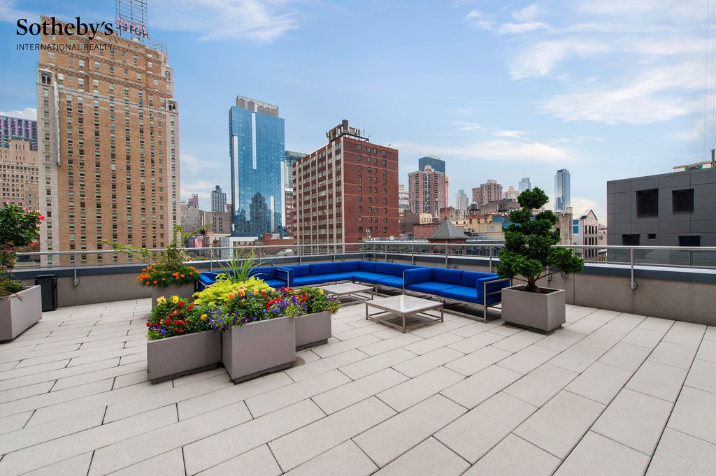247 West 46th Street, Unit 3205 photo 9