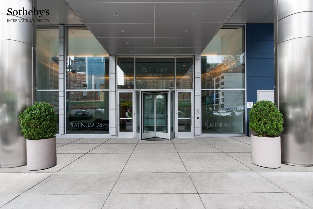 247 West 46th Street, Unit 3205 photo 12
