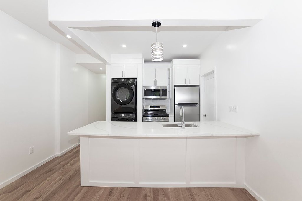 309 East Houston Street, Unit 2D